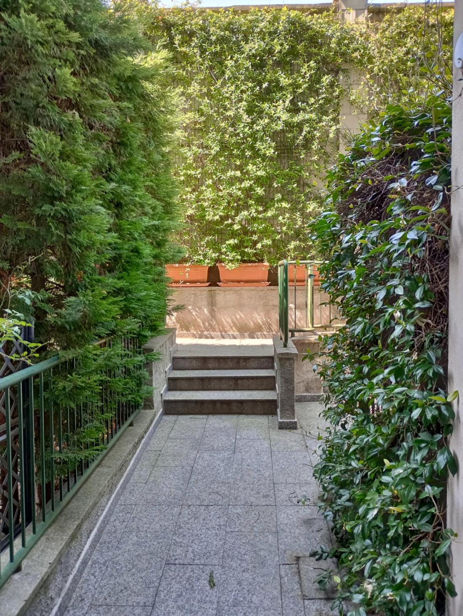 Casa Albertina Grazioso Appartamento Vicino Alla Stazione Монца Экстерьер фото
